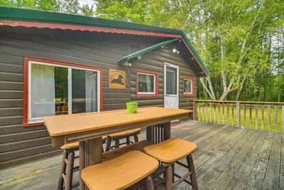 Image de Deck + Fire Pit: Nature Lover's Retreat in Maine!