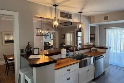 Image de The Jackson House, Fireplaces, Pub, Hot Tub, Games