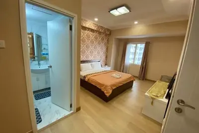 Image de Entire 3 Br 3 Bath Unit of Apartment in South Jakarta\nMRT direct access and Mall