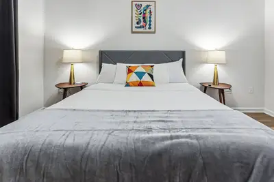 Image de 2 Bd Luxe Oasis, Near The Star and Shops