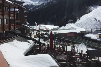 Image de Emplacement Exceptionnel Quartier Chatelet. Depart Skis Aux Pieds