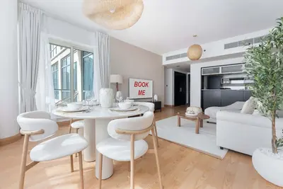 Image de AirDXB - Dubai Marina sleeps 4 with Water Views!