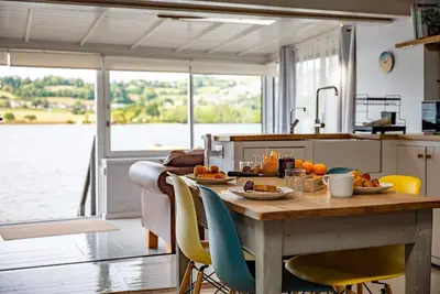 Image de Riverside Retreat on the Teign Estuary