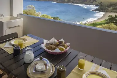 Image de Appartement 'Beach House - Montagne et Océan' avec Vue Mer, Balcon et Wi-Fi