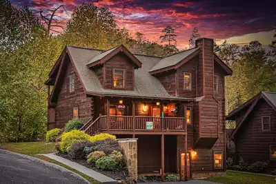 Image de Rivers Edge Luxury Sevierville Cabin - Sleeps 18