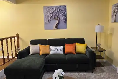 Image de Charming 2-bedroom townhome in welcoming Raleigh with Ac