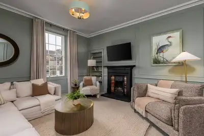 Image de The Allan Maisonette | Charming Georgian Retreat