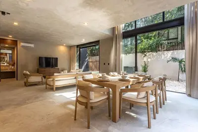 Image de Villa de 5 recámaras  en Tulum