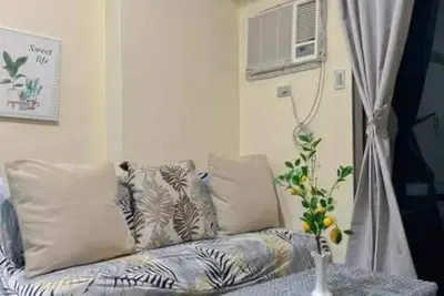 Cozy Pasay Condo with Pool & Playground Access