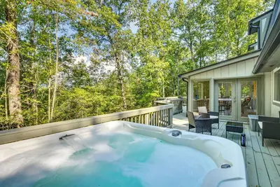 Image de Woodsy Retreat w/ Deck & Views in Dahlonega!