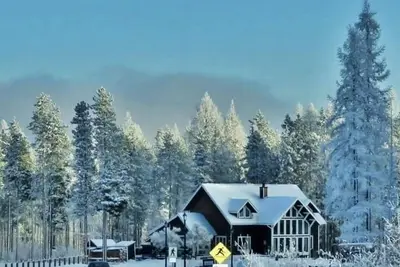 Image de Cozy alpine retreat minutes from the ski hill and golf course