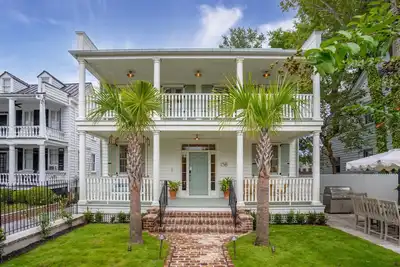 Image de The Grand Oak - Walk to King!