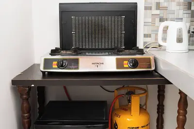 Image de House of Sincerity – Roofing the Righteous