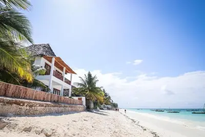 Image de 3 Apartment, 4-Bedroom Beach Villa Property with Private Pool Jambiani, Zanzibar