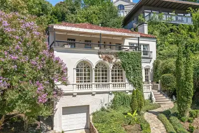 Image de Mansion City View on Highland