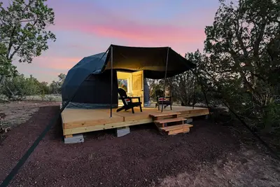 Image de Winter Serenity in a Luxury Glamping Dome
