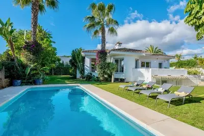 Image de Beach Villa Marbella close to beach in exclusive area beautiful garden & pool