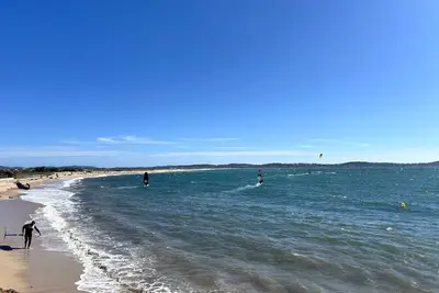 Image de Hyères T3 Rez-de-Jardin près des Plages avec Parking