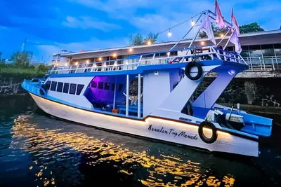 Image de Soothing boat rental in Manado for a tranquil getaway