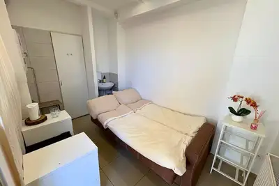 Image de Cozy studio near the city center with free parking