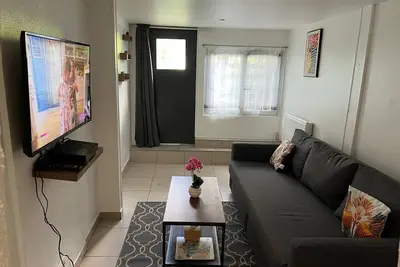 Image de 2 pièces au calme proche Paris, entrée autonome