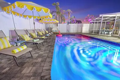 Image de 8 mi to Ami, Heated Pool, Game Room, Karaoke Room!