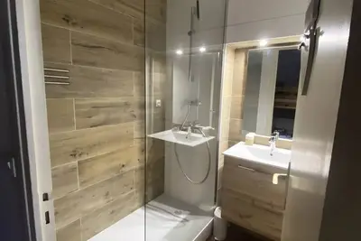 Image de Studio + coin cabine 5 personnes - Budget