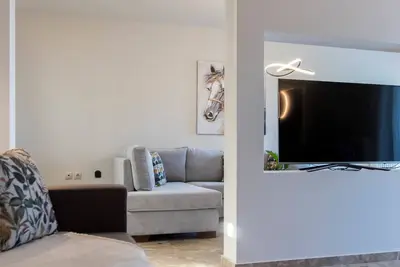 Image de Elegant Apartment in Voula near the Beach- Sokrates15