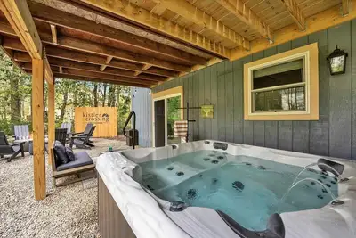 Image de Family Mountain Retreat - Hot Tub - Sauna - Fire Pit- Game Room - Fireplace