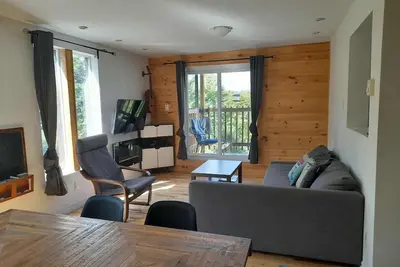 Image de Duhamel Treetop Cottage