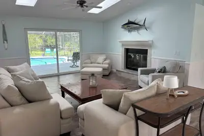 Image de Tremendous 3-bedroom pool house in Homosassa 2600 sq ft executive home.