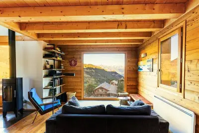 Image de Chalet, vue montagne, cheminée ou poêle à bois, parking, télévision, casier à ski, 125m², Vars