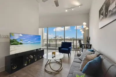 Image de Sleek loft style 2br I Gym I Parking I Workspace