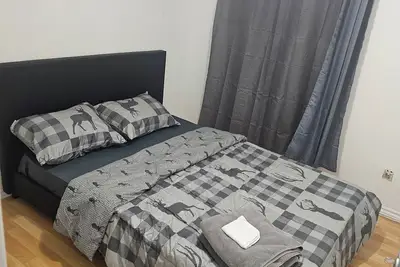 Image de Cozy&Peaceful 3 bedroom house available   20 mins to  perrson airport