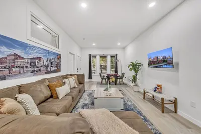 Image de Nickel City Flat • Arcade • Dtwn