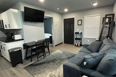 Image de Centrally located private home with large private backyard in Amarillo.