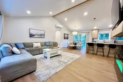 Image de Snap-Worthy Cliffside Modern 4bed / 2Bath Home w/ Ac, Wifi & Plenty of Parking!