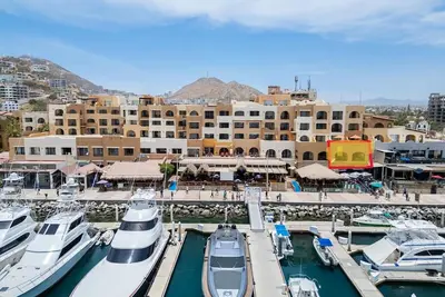 Image de Marina-front condo! Downtown Cabo! Walk Everywhere! The coolest 2 bdrm condo!