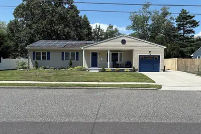 Newly  renovated spacious 4bedroom house in 5 minutes from Ocean City