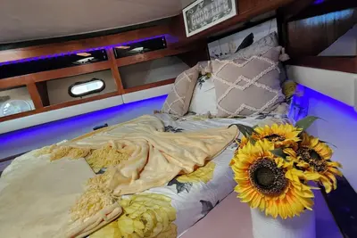 Image de 2 Bedrooms Yacht Rental