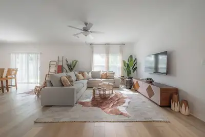 Image de 2405 E 19th Ave Summa