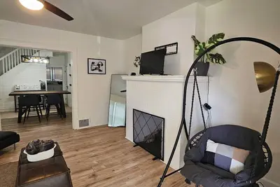 Image de Work + Play + Kick back + Fam + Friends + Pets = Vibes are self made!