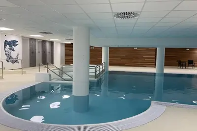 Image de À 150m des pistes de ski, 3ème étage, vue pistes de ski, piscine, terrasse, télévision, casier à ski