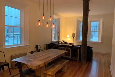 Image de Riverbend Berkshire East Basecamp - 3 bedrooms available