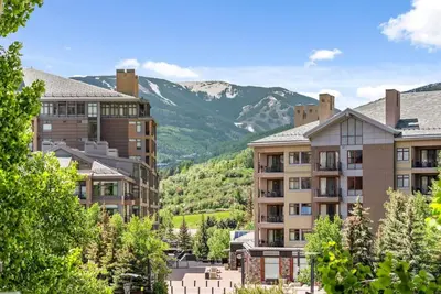 Image de The Seasons in Avon | Walk to Gondola & Lake