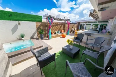 Image de Your Private Caribbean Oasis! Isla Verde •Jacuzzi• Bbq•Solar System•3 Min Beach