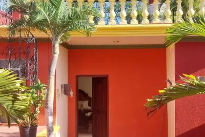 Image de Beautiful 4 bedroom house with A/C, Tv, internet and 4 individual bathrooms.