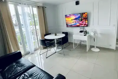 Image de ✨ Charmant appartement cosy et lumineux à 800 m du Rer A de Boissy-Saint-Léger ✨