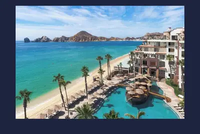 Image de 1-bedroom suite located in beachfront Villa Del Arco resort in Cabo San Lucas
