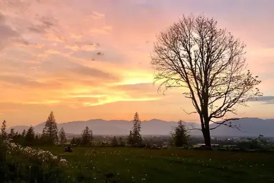 Image de The View Bnb \nForest Retreat with Scenic Farm Views | 10 Min to Chilliwack